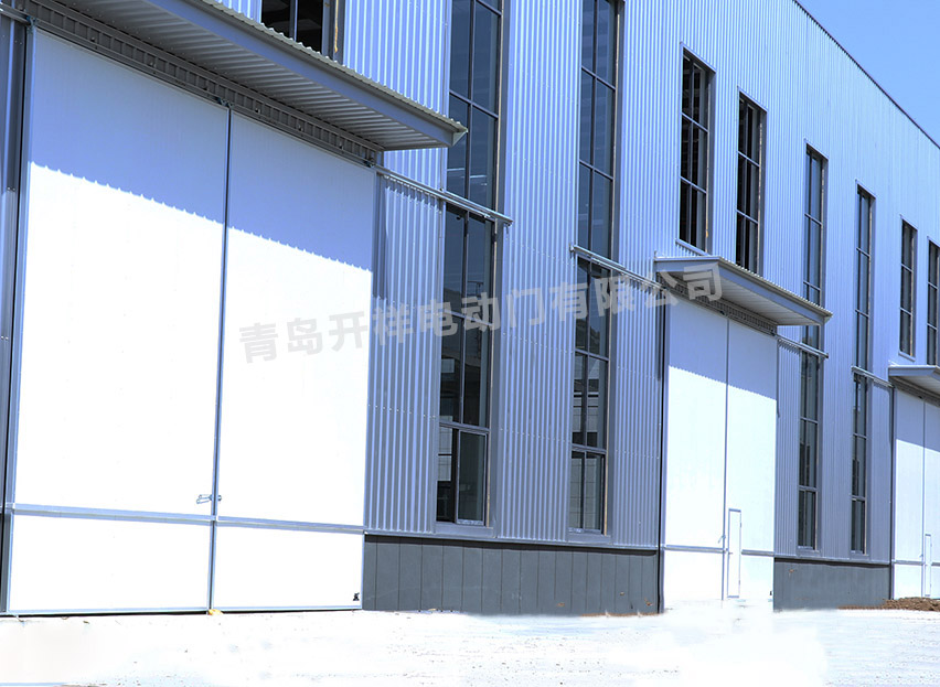 胶州经济款铝外框工业推拉门安装完成