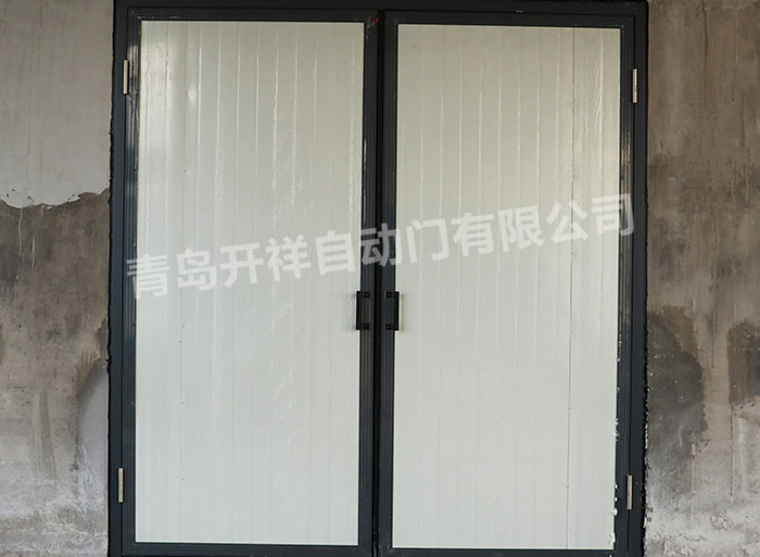 广西客户专利款平开门安装完成